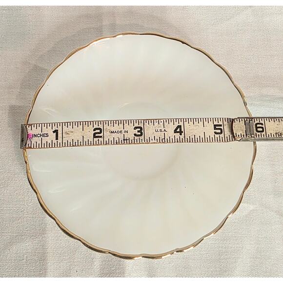 Pair of Anchor Hocking White Swirl Milk Glass Suburbia Saucers Gold Rims 6" - Picture 3 of 3